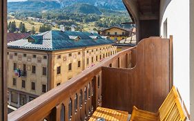 Hotel Montana- ricarica auto elettriche