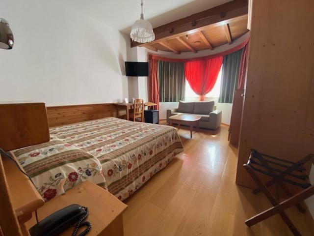 Hotel Montana- ricarica auto elettriche Cortina dʼAmpezzo Esterno foto