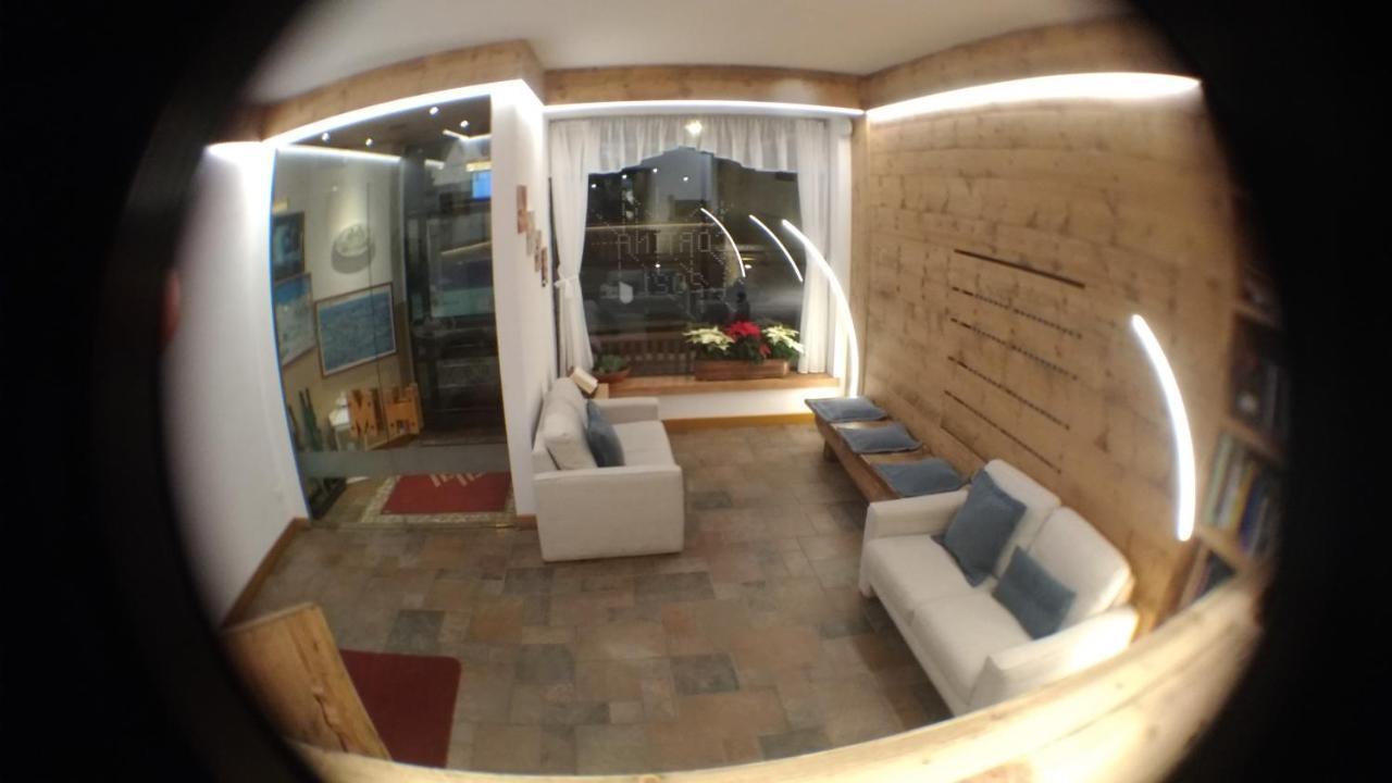 Hotel Montana- ricarica auto elettriche Cortina dʼAmpezzo Esterno foto